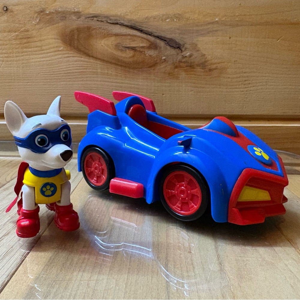 Paw Patrol Apollo super hero dog and vehicle. Rare! Excellent Condition.